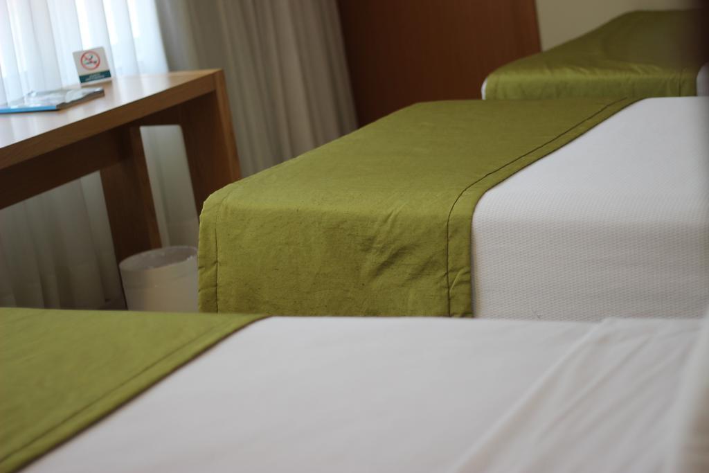 Naoum Hotel Brasília Room photo